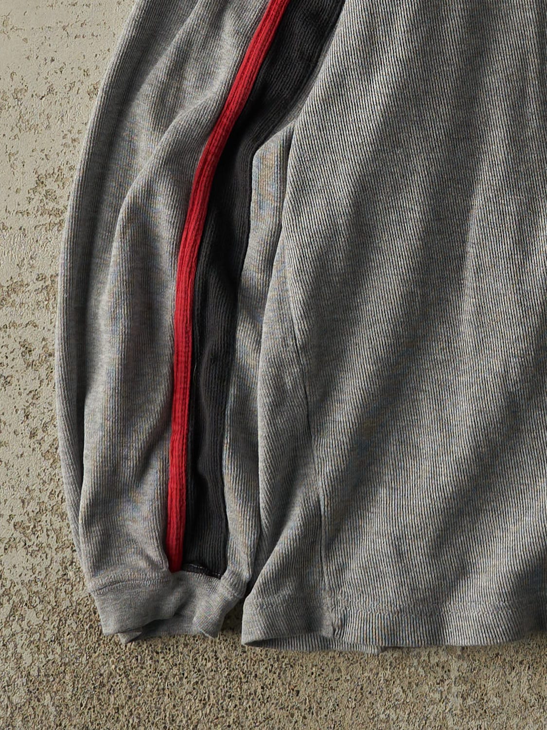 Vintage Y2K Grey University of Wisconsin Embroidered Long Sleeve (L)