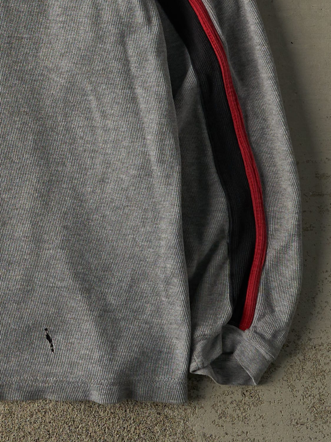 Vintage Y2K Grey University of Wisconsin Embroidered Long Sleeve (L)