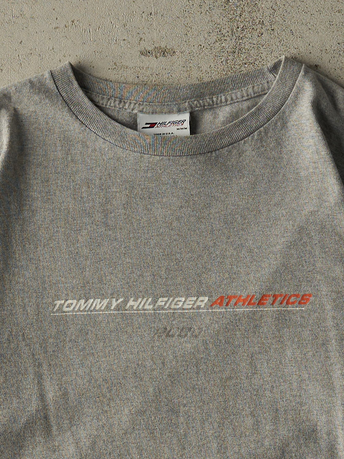 Vintage Y2K Grey Tommy Hilfiger Tee (L)