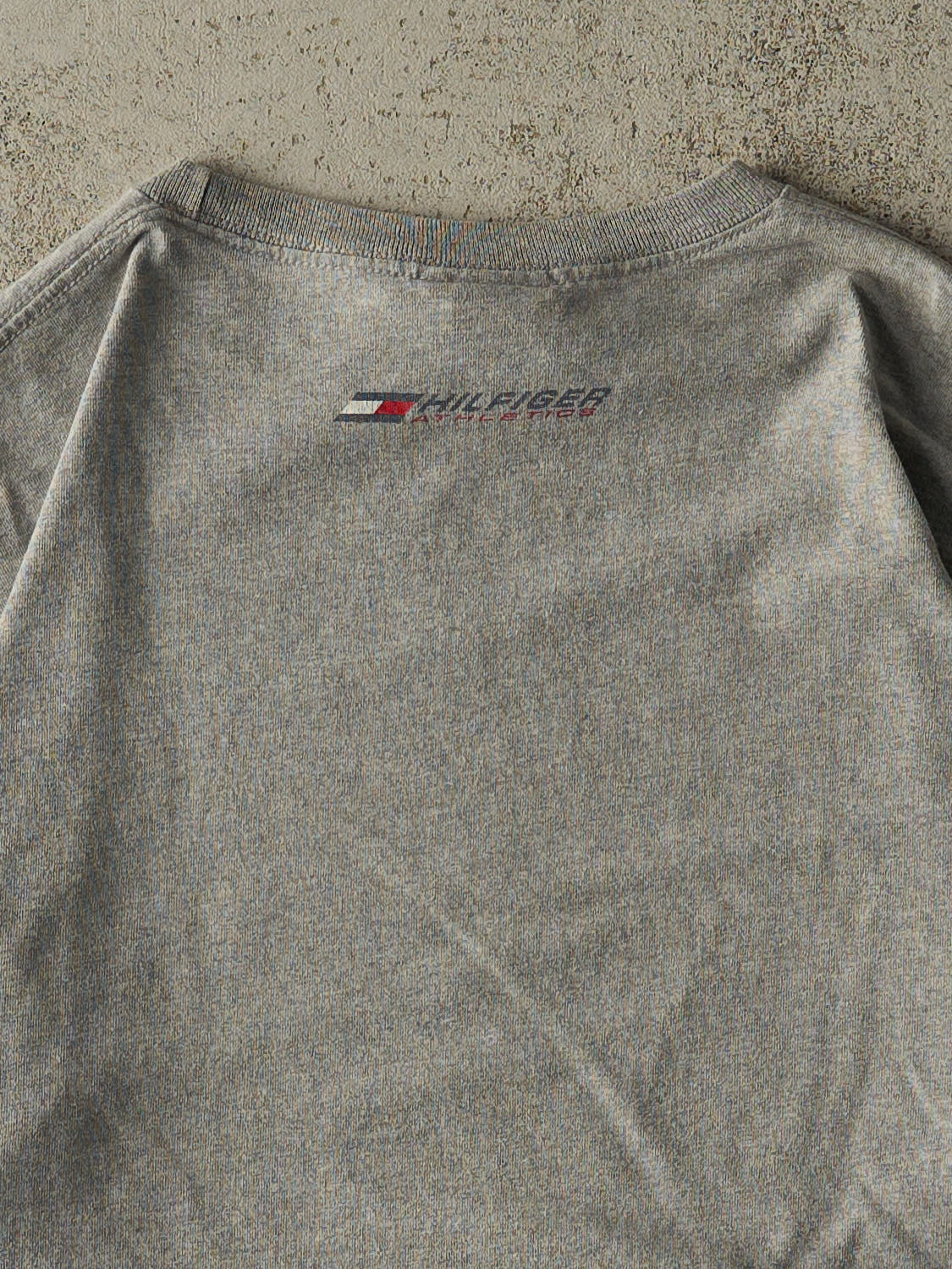 Vintage Y2K Grey Tommy Hilfiger Tee (L)