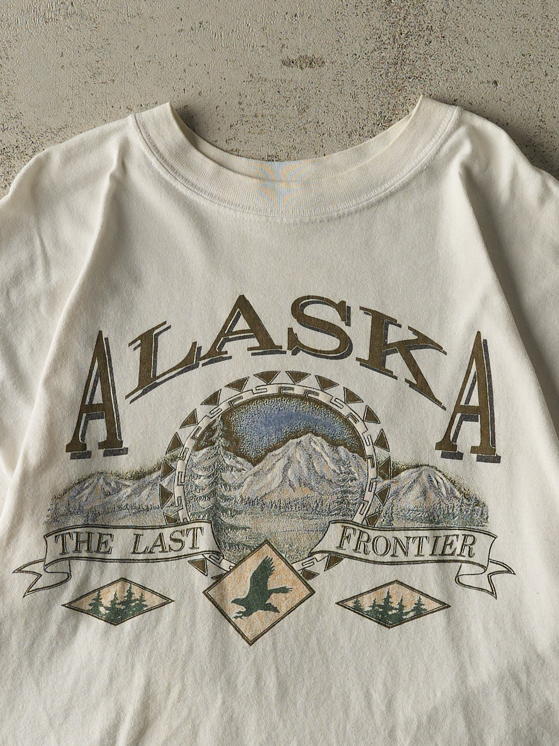 Vintage 90s White Alaska Tee (M/L)
