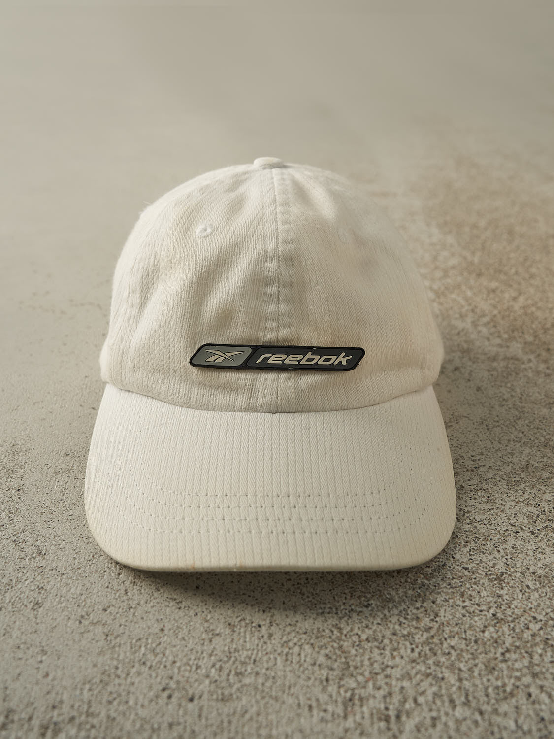 Vintage Y2K White Reebok Strapback (O/S)
