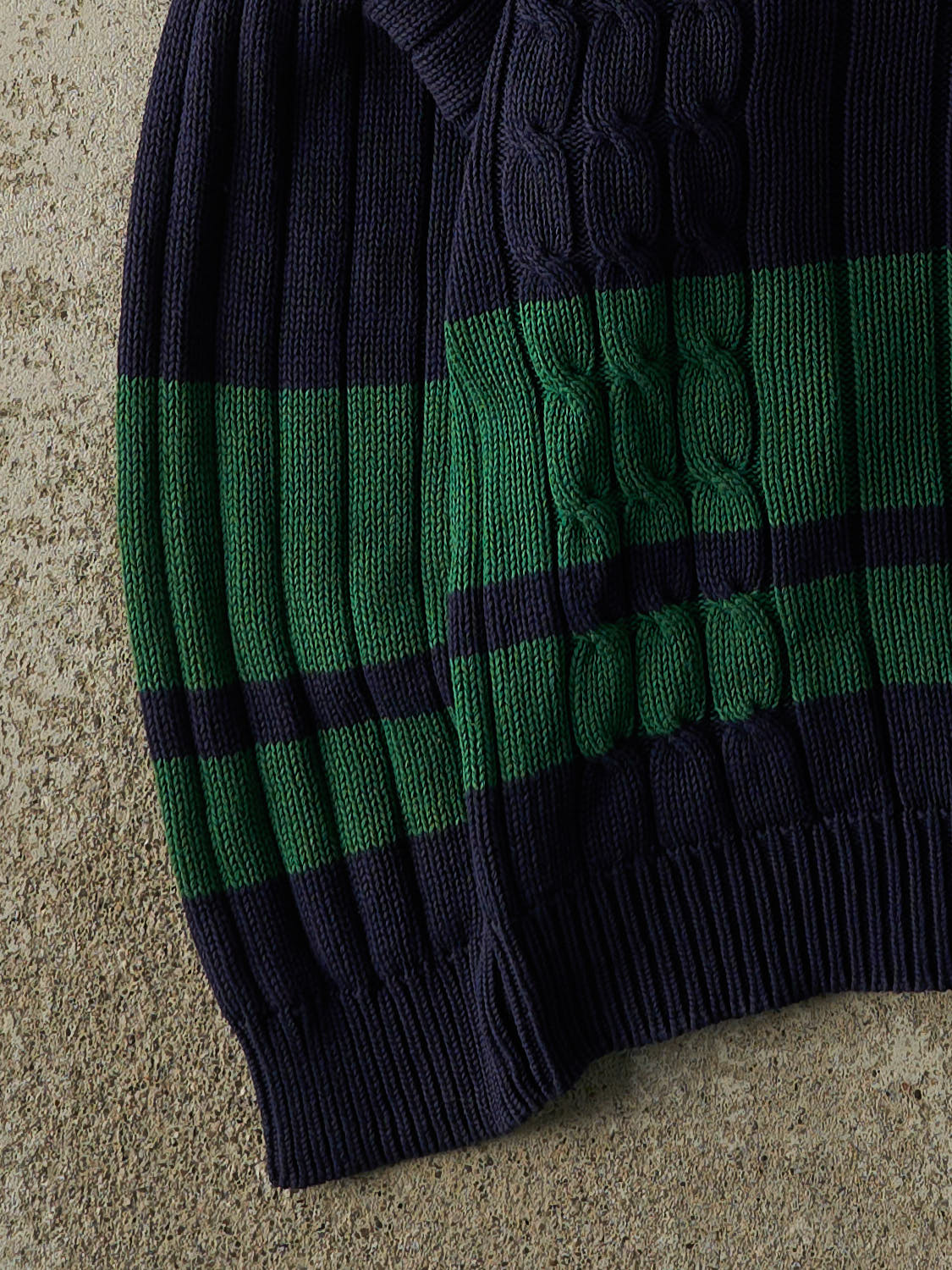 Vintage 90s Navy Blue & Green Izod Embroidered Cable Knit (M/L)