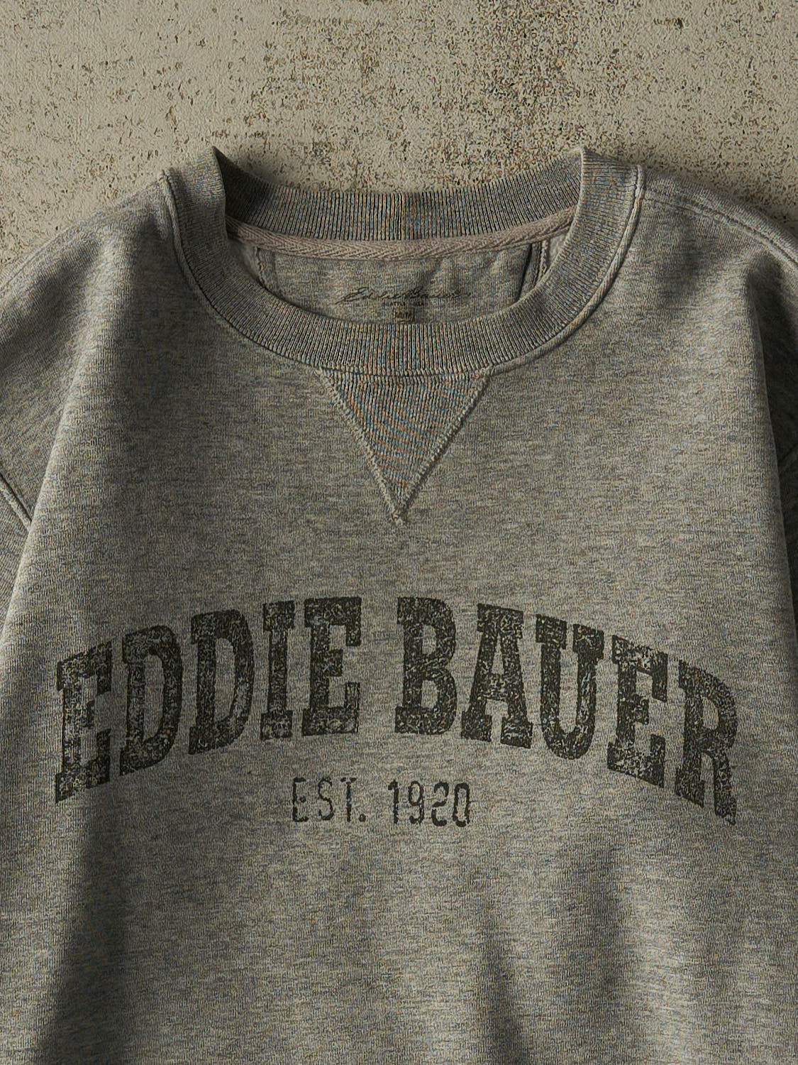 Vintage Y2K Grey Eddie Bauer Logo Crewneck (S/M)
