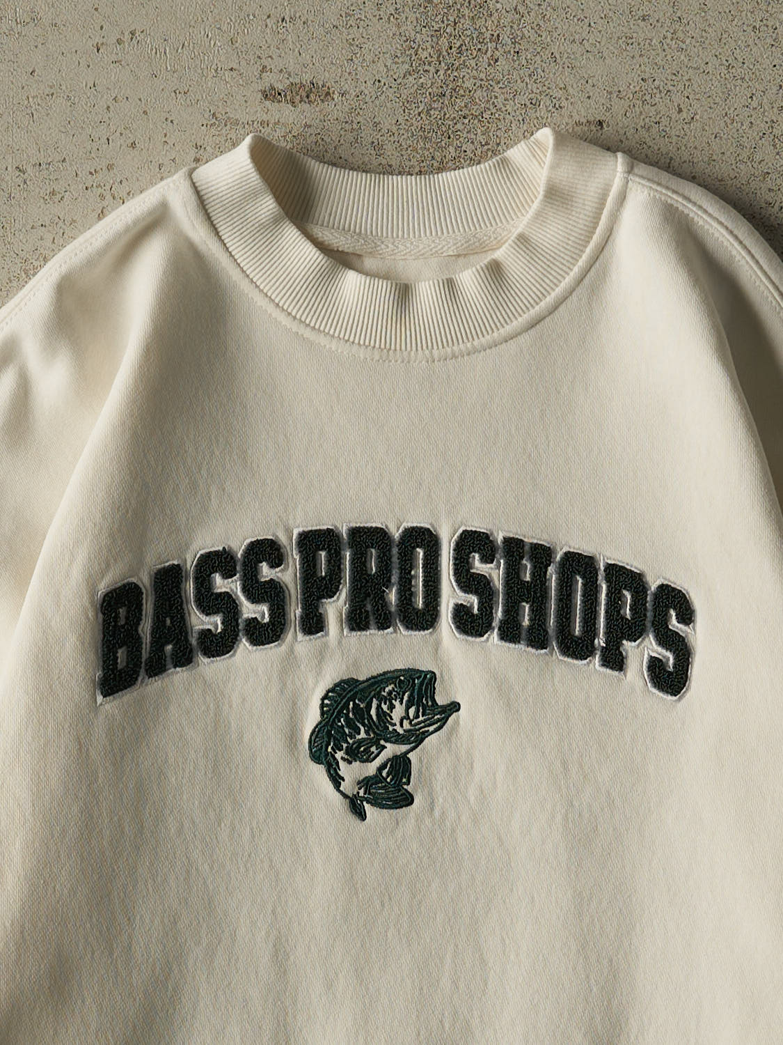 Vintage 90s Beige Bass Pro Shops Crewneck (S/M)