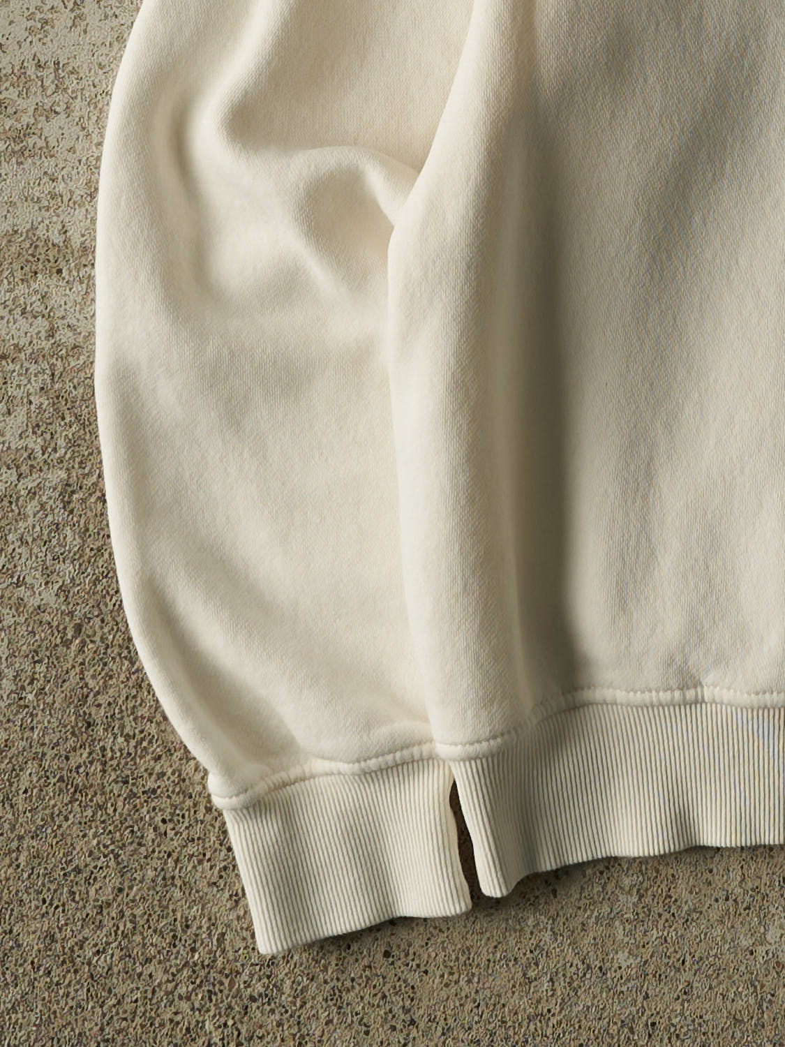 Vintage 90s Beige Bass Pro Shops Crewneck (S/M)
