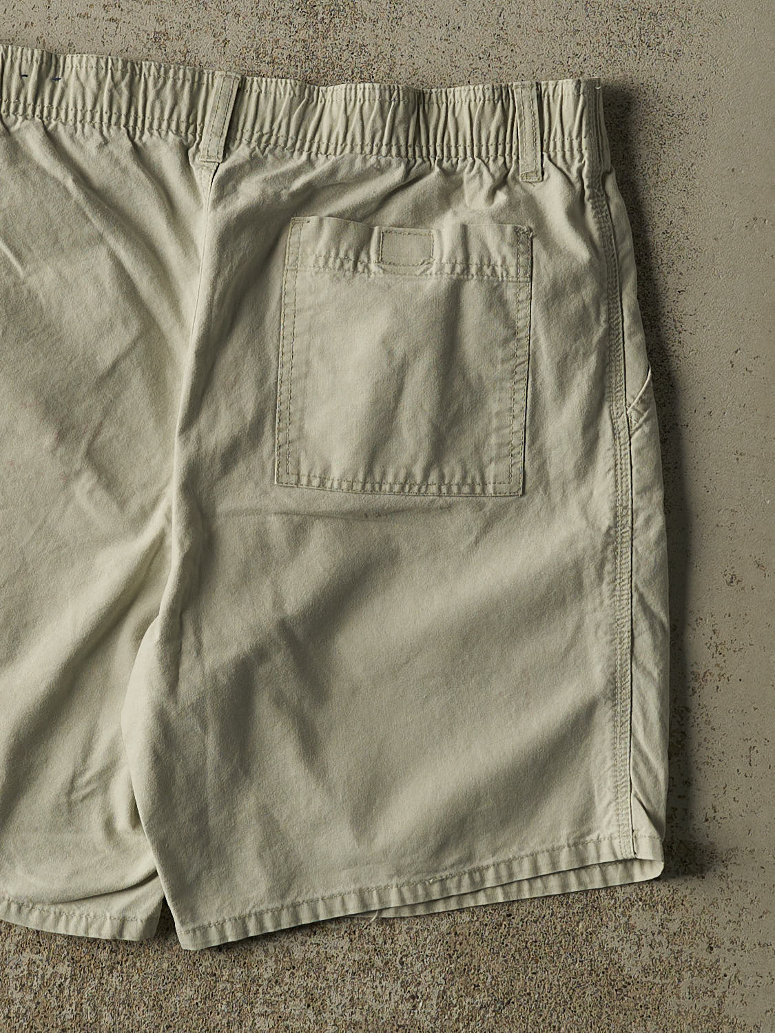 Vintage 90s Beige Ocean Pacific Shorts (33x7.5)