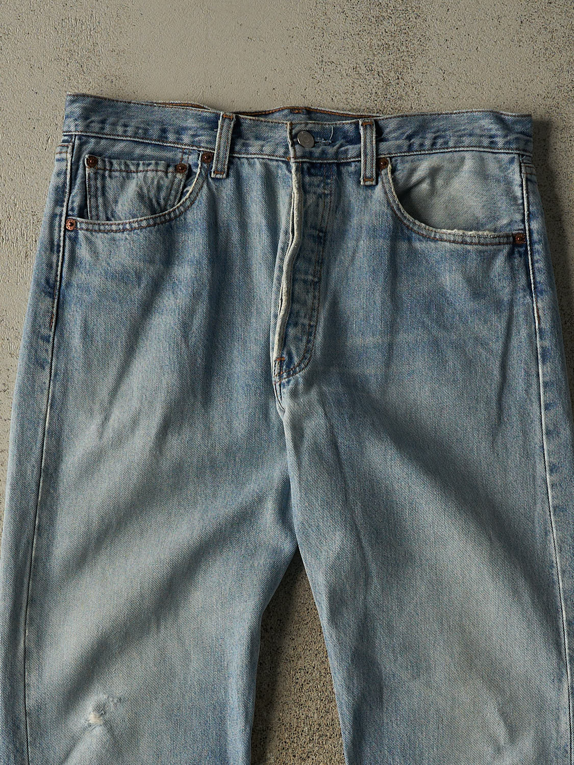 Vintage 90s Light Wash Levi's 501 Jeans (32x31)