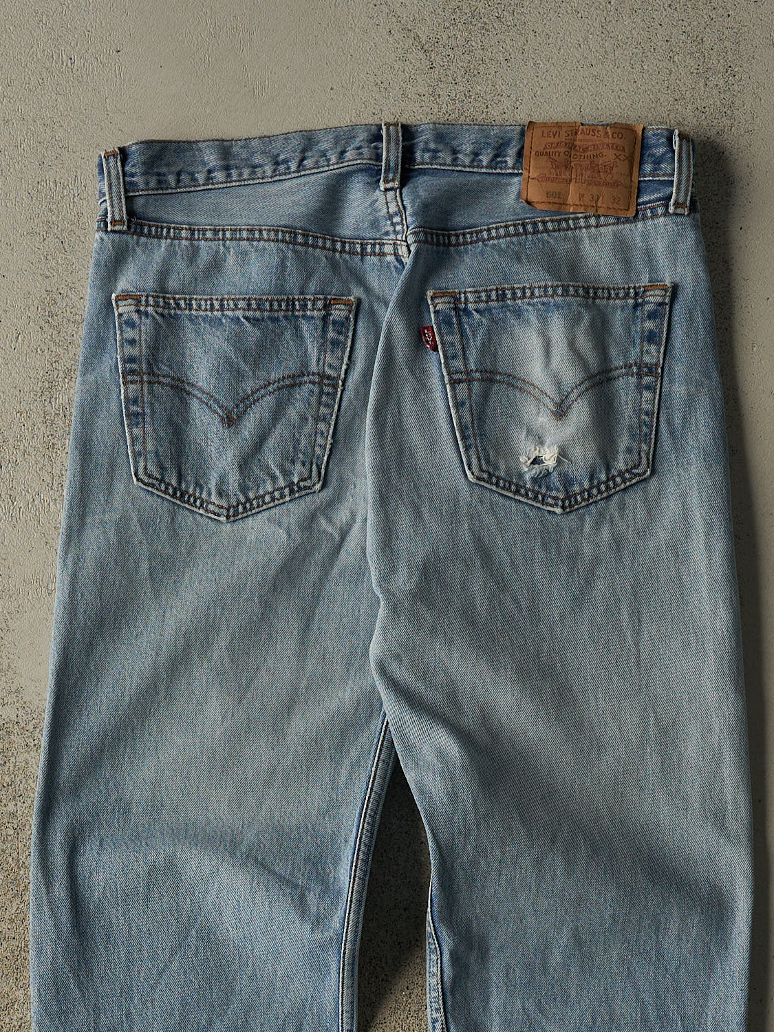 Vintage 90s Light Wash Levi's 501 Jeans (32x31)