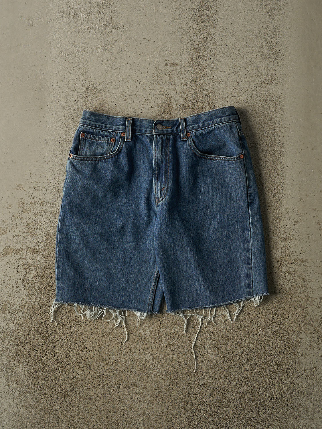 Vintage Y2K Dark Wash Levi's Cut Off Jean Shorts (32x9)