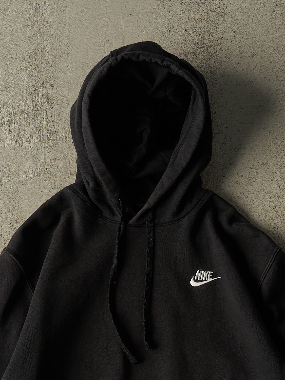 Vintage Y2K Black Nike Embroidered Hoodie (S/M)