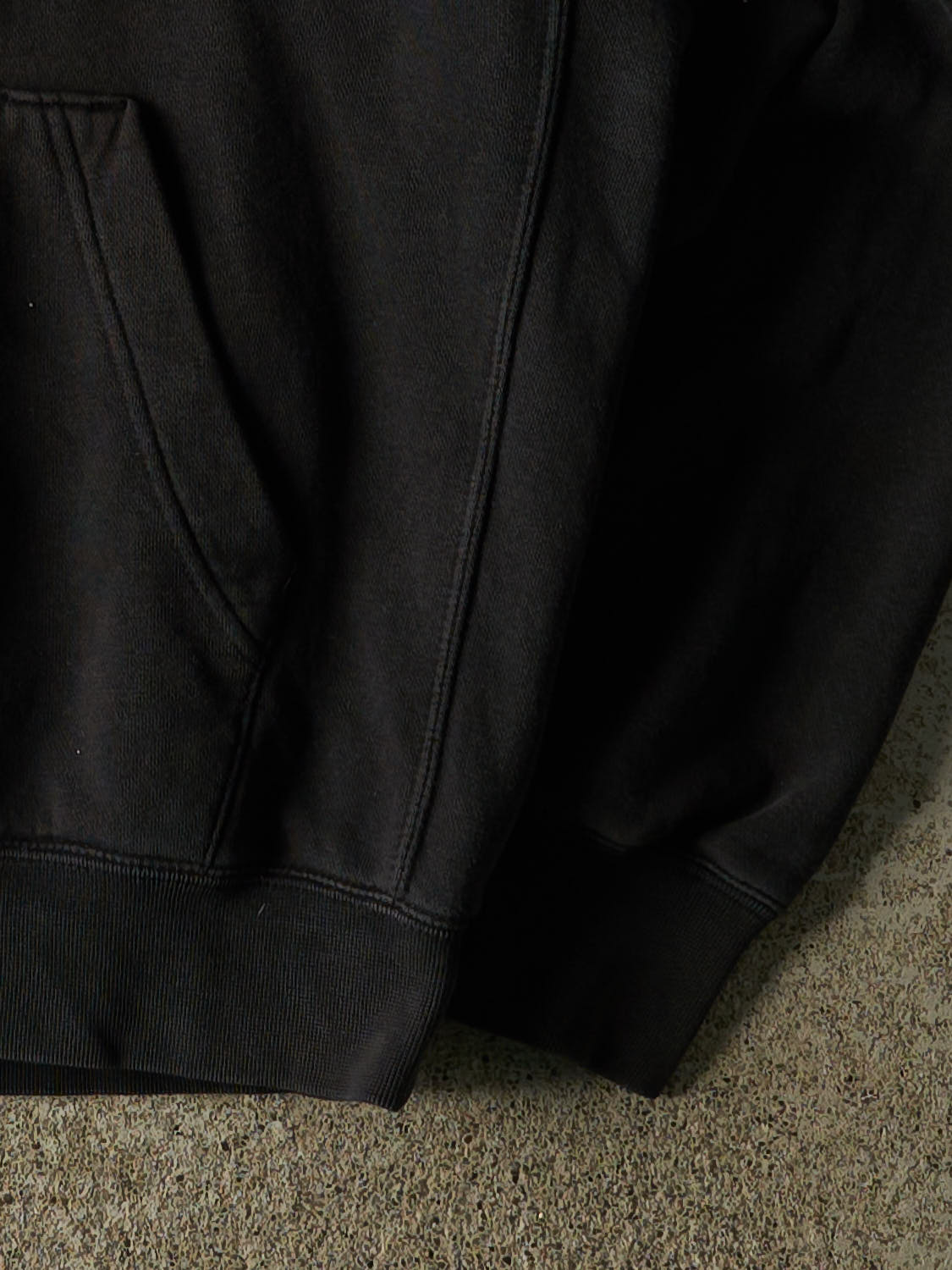 Vintage Y2K Black Nike Embroidered Hoodie (S/M)