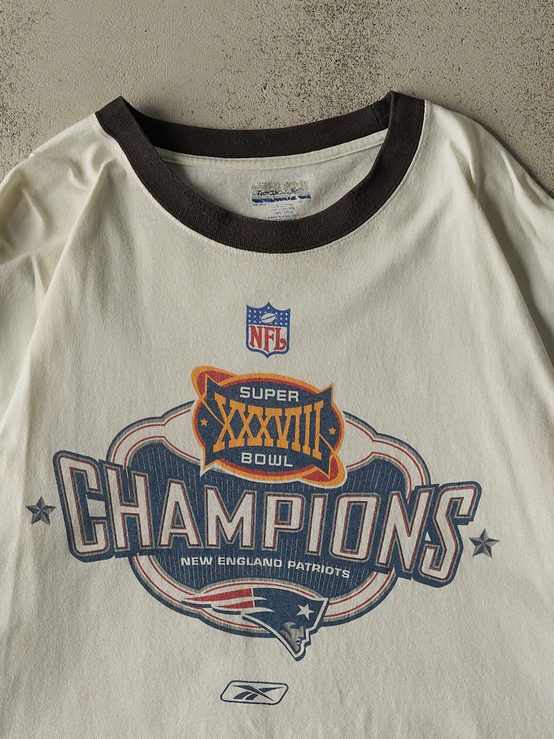Vintage Y2K White New England Patriots Super Bowl XXXVIII Ringer Tee (XXL/XXXL)