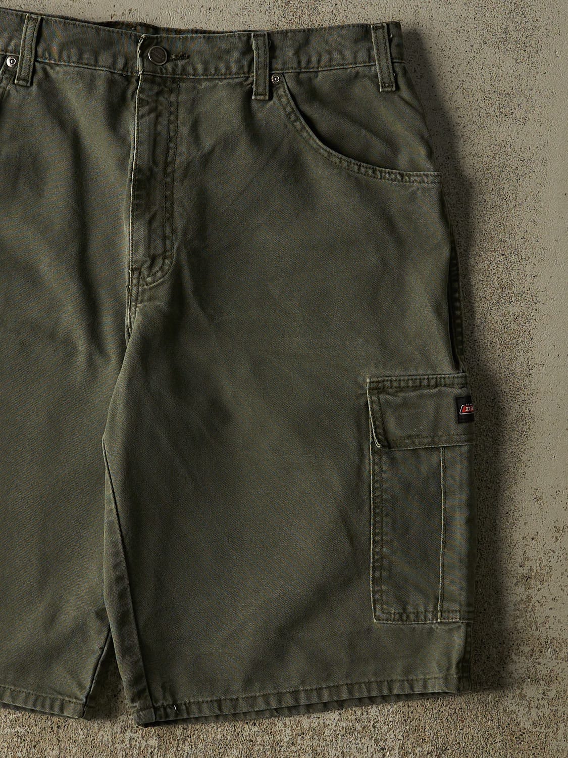 Vintage Y2K Green Dickies Cargo Work Shorts (36x12.5)