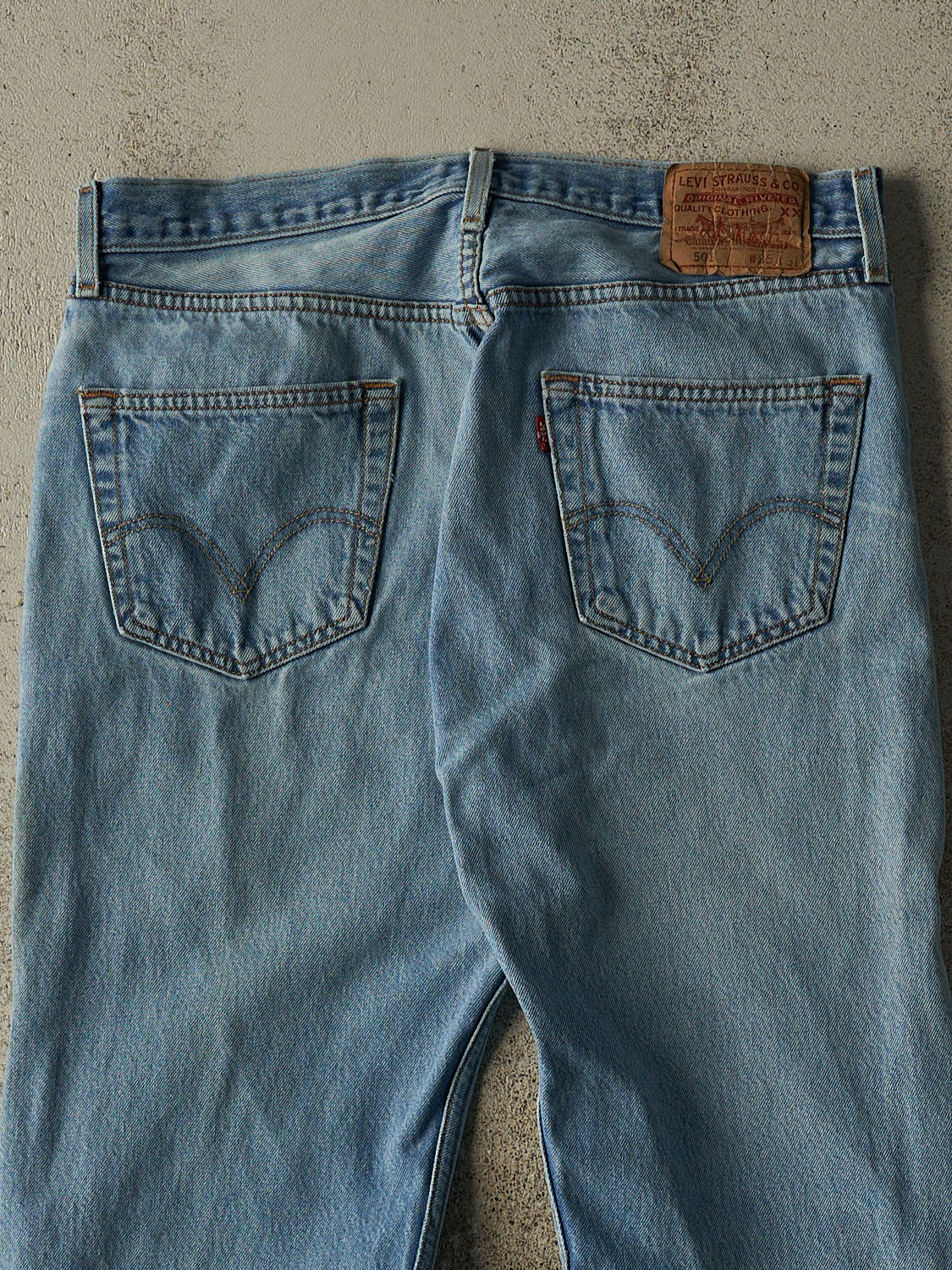 Vintage Y2K Light Wash Levi's 501 Jeans (34x27.5)