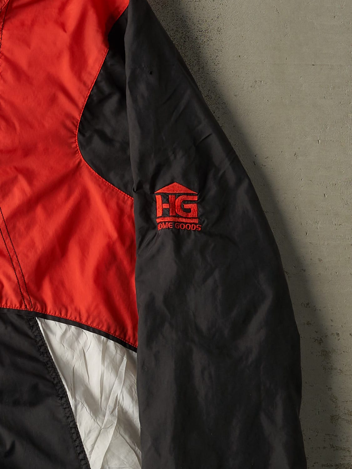 Vintage 90s Red, Black & White Nike Rossland Trail Windbreaker Jacket (XL/XXL)