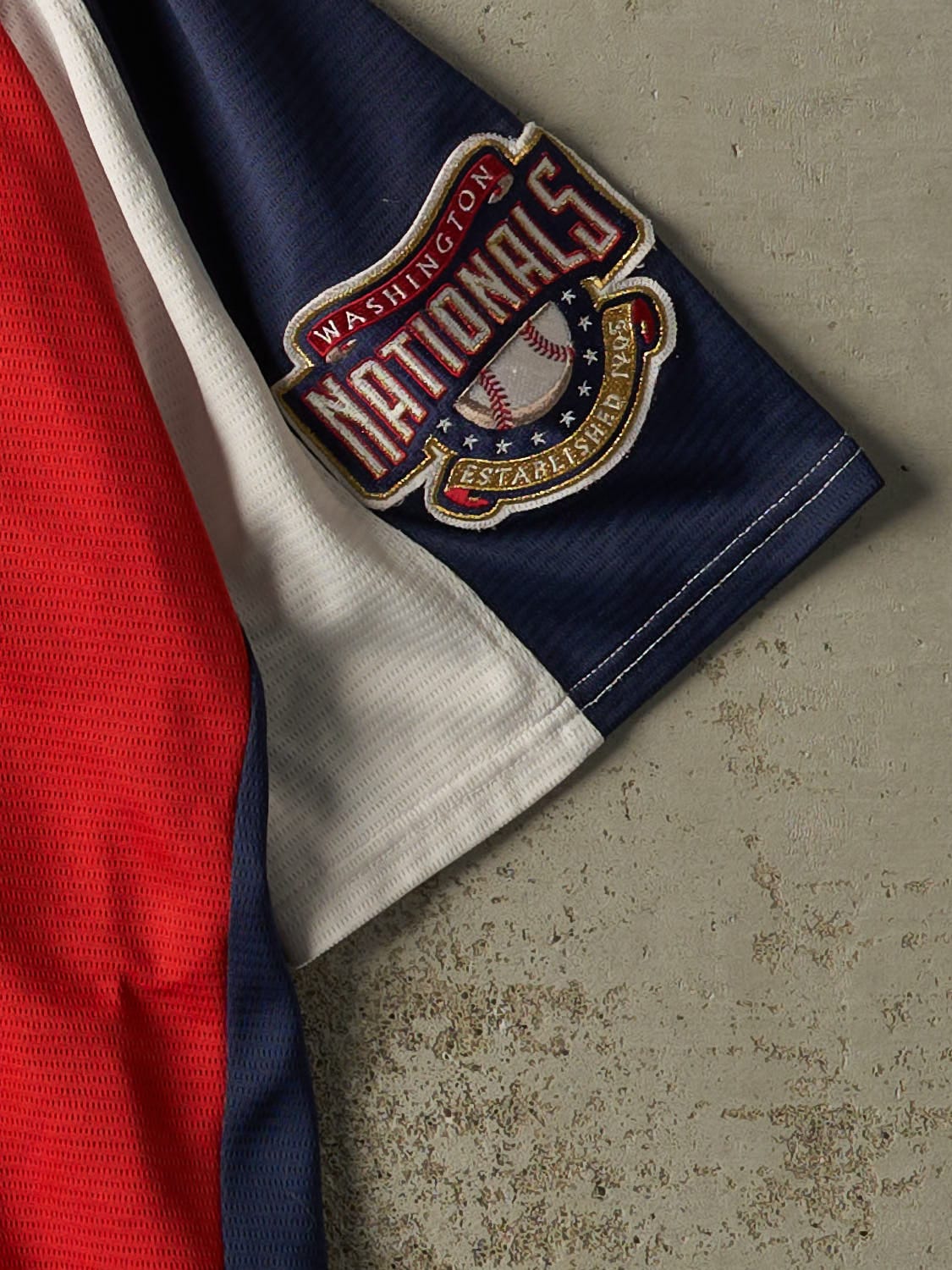 Vintage Y2K Red, White & Navy Washington Nationals Jersey (XL)