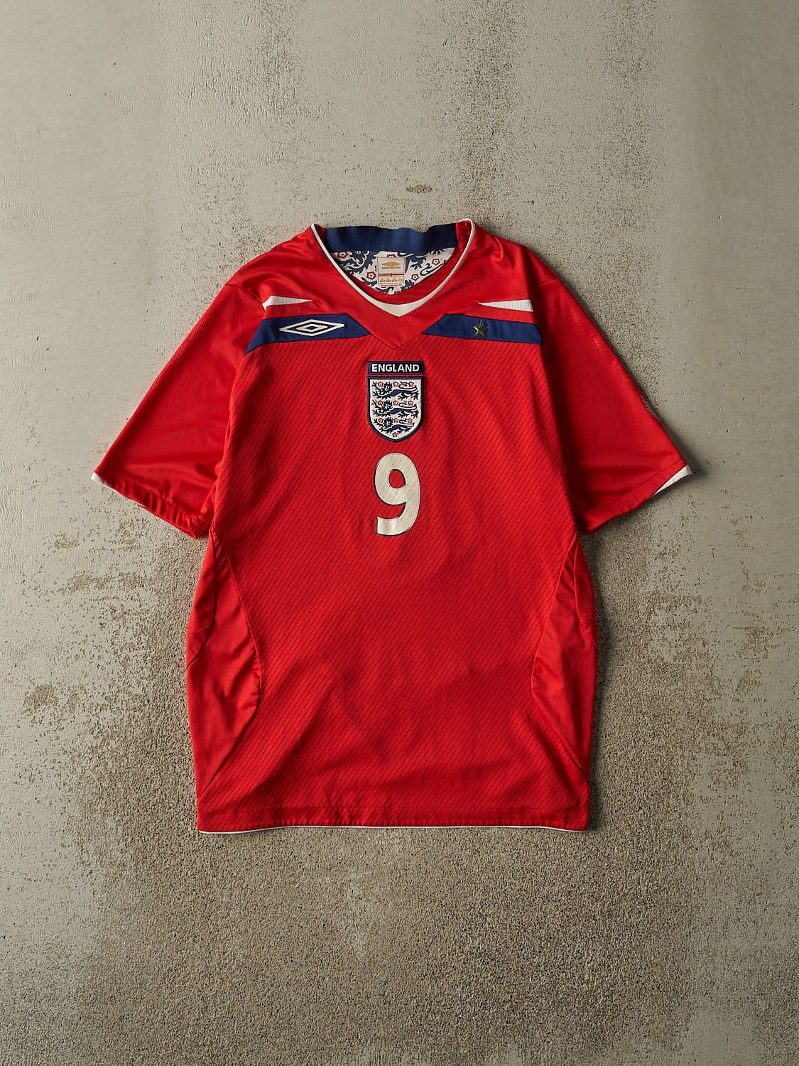 Vintage Y2K Red England #9 Wayne Rooney Jersey (M/L)