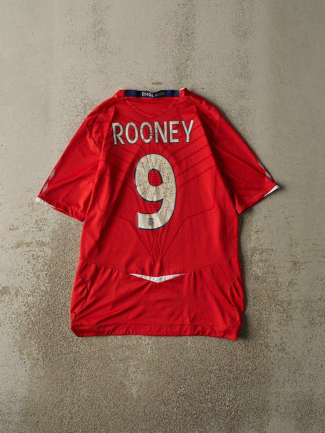 Vintage Y2K Red England #9 Wayne Rooney Jersey (M/L)