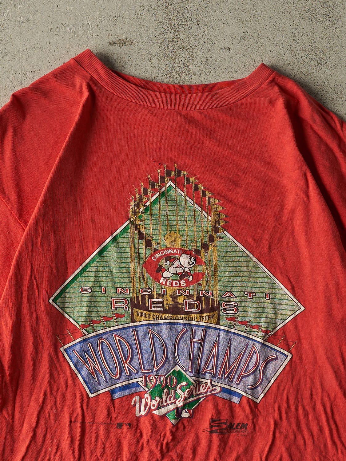 Vintage 90' Red Cincinnati Reds World Series Champions Tee (L/XL)