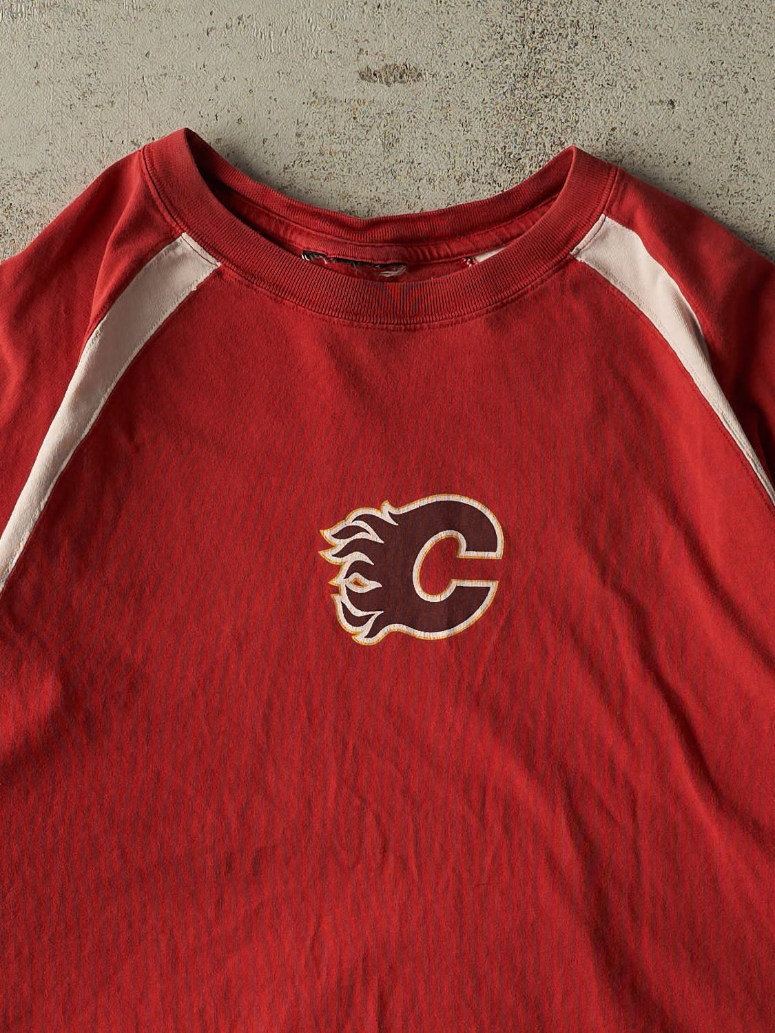 Vintage Y2K Burgundy Calgary Flames Tee (L/XL)