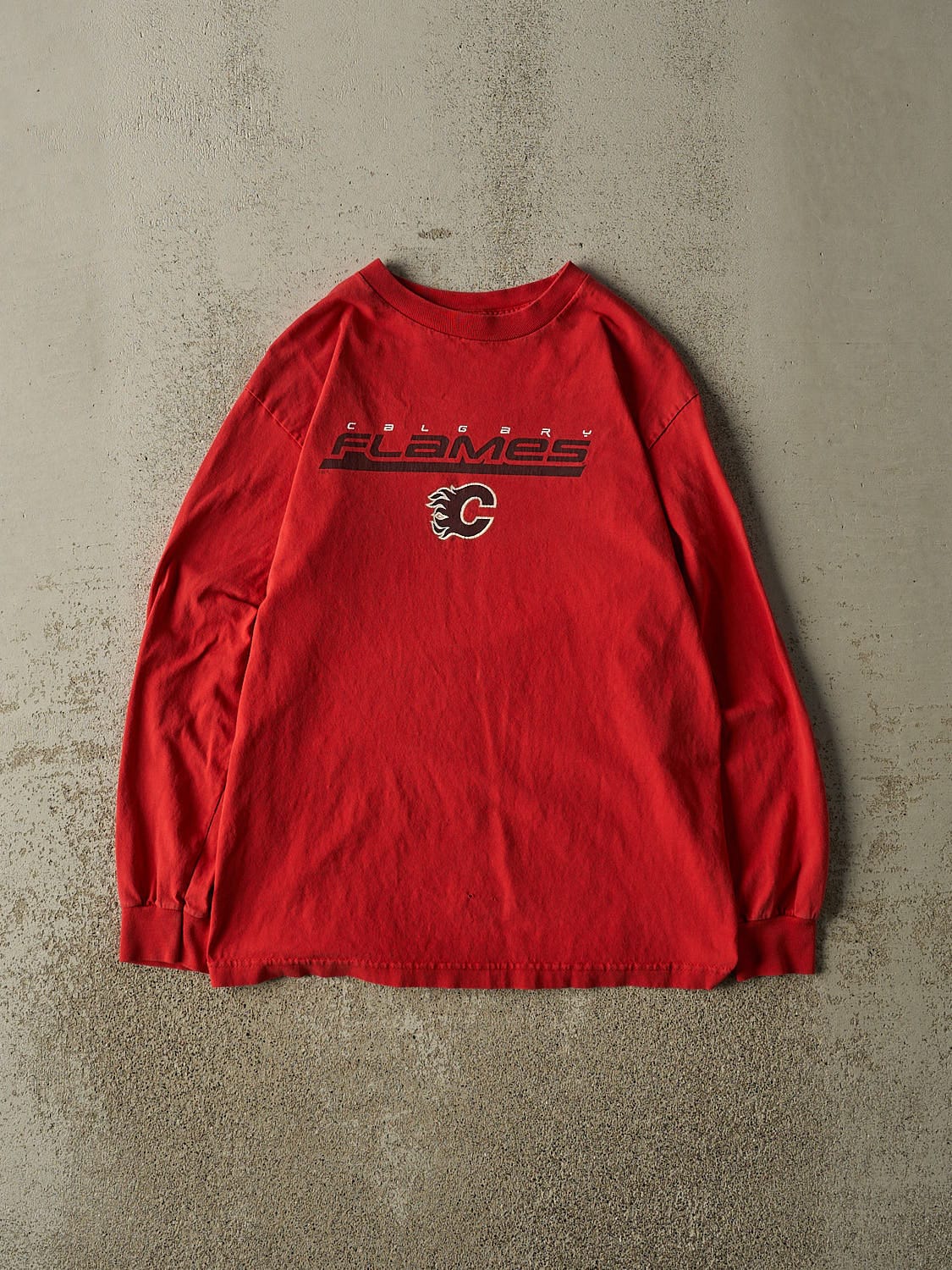 Vintage Y2K Red Calgary Flames Long Sleeve (S/M)