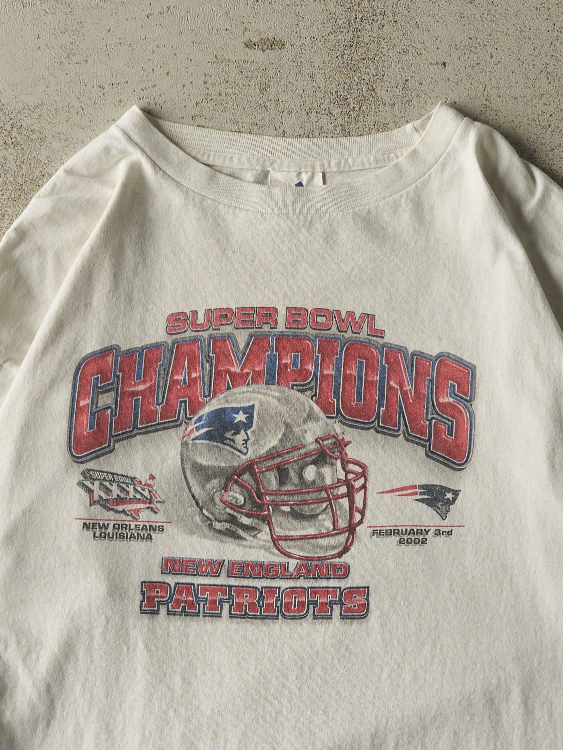 Vintage 02' White New England Patriots Super Bowl XXXVI Champions Long Sleeve (XL/XXL)