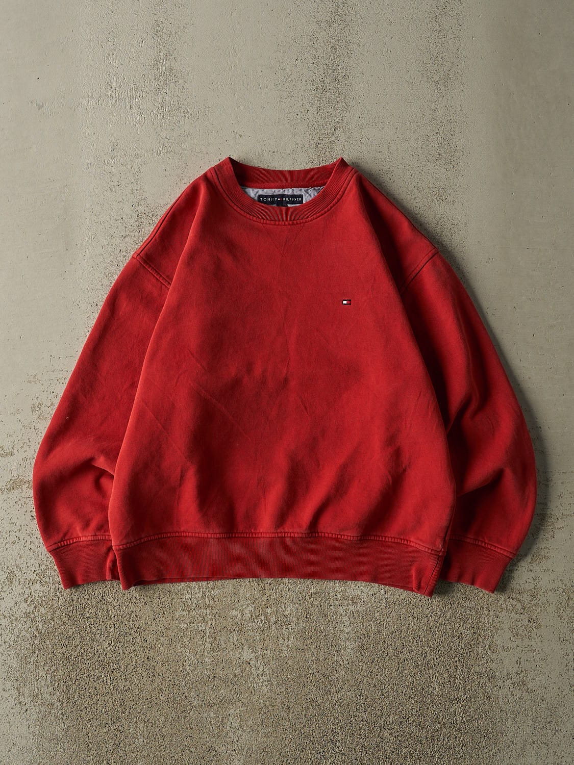 Vintage 90s Red Tommy Hilfiger Embroidered Crewneck (M)