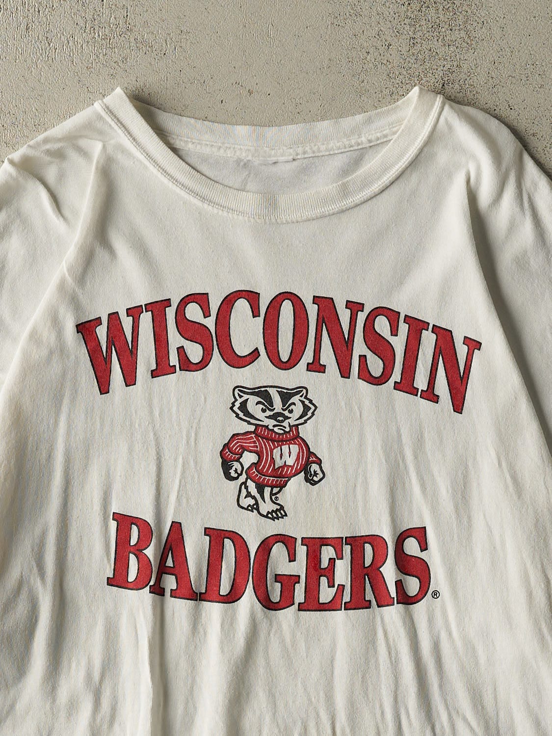 Vintage Y2K White University of Wisconsin Badgers Tee (XL)