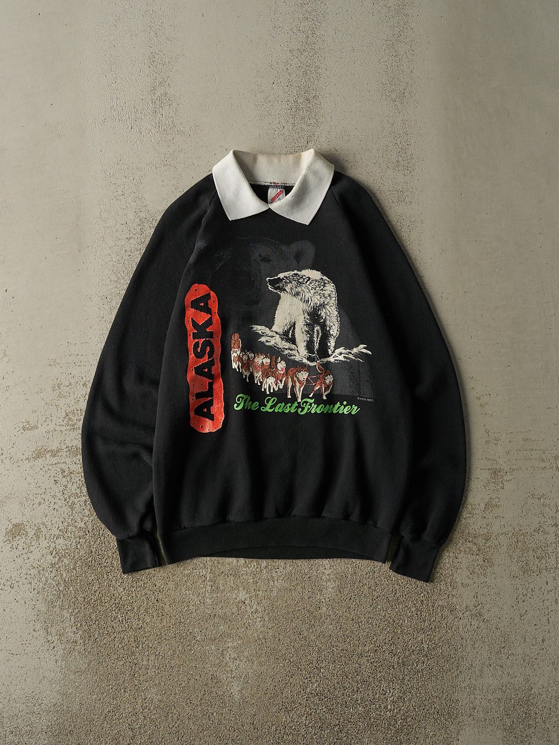 Vintage 90' Black Alaska Collared Crewneck (M)