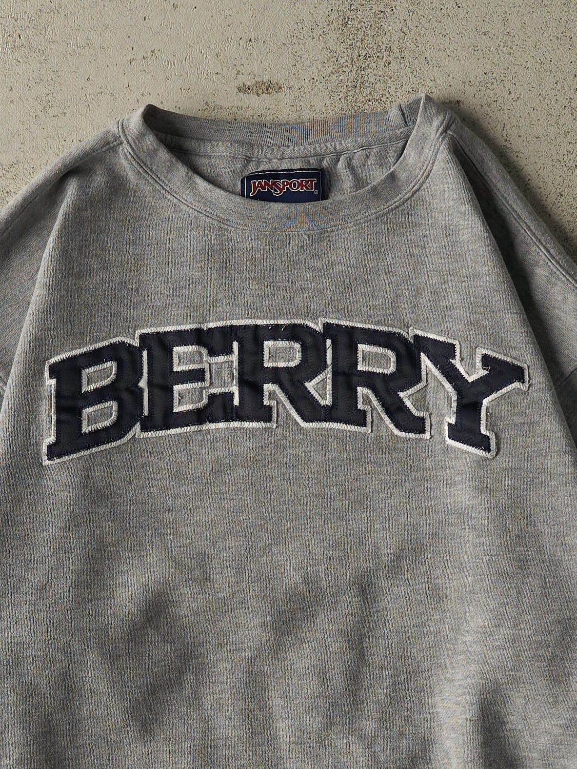 Vintage Y2K Grey Berry Embroidered Crewneck (M/L)