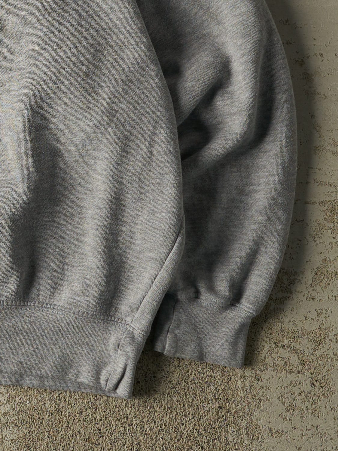 Vintage Y2K Grey Berry Embroidered Crewneck (M/L)