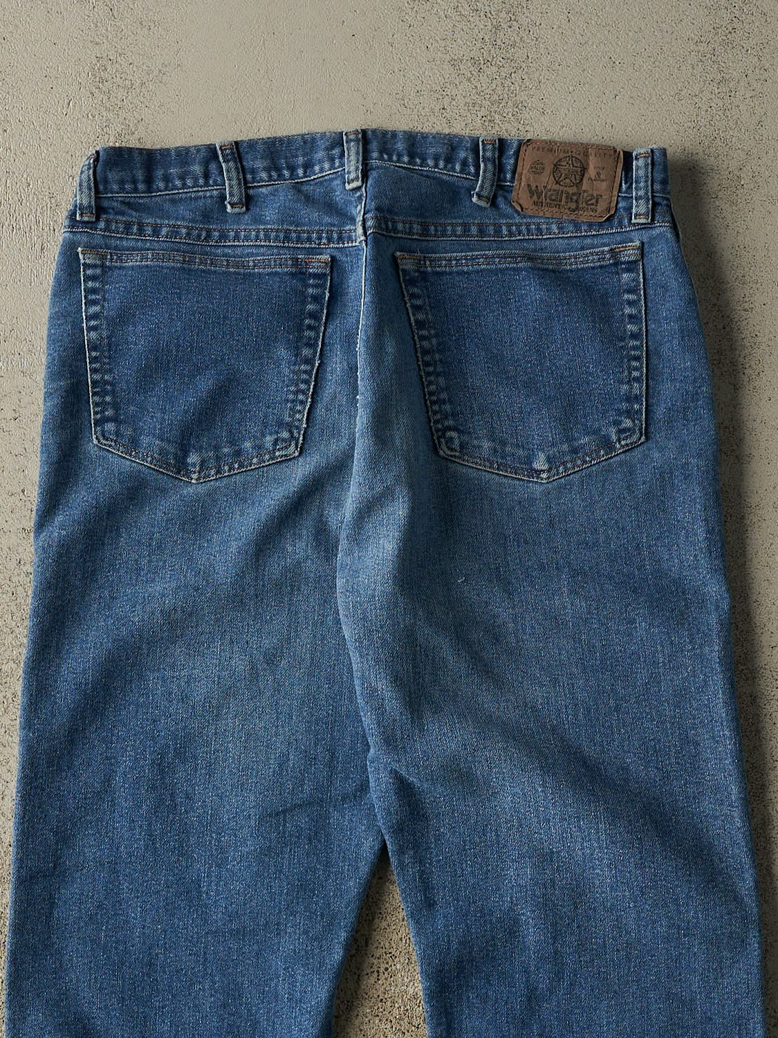 Vintage Y2K Dark Wash Wrangler Jeans (33x30)