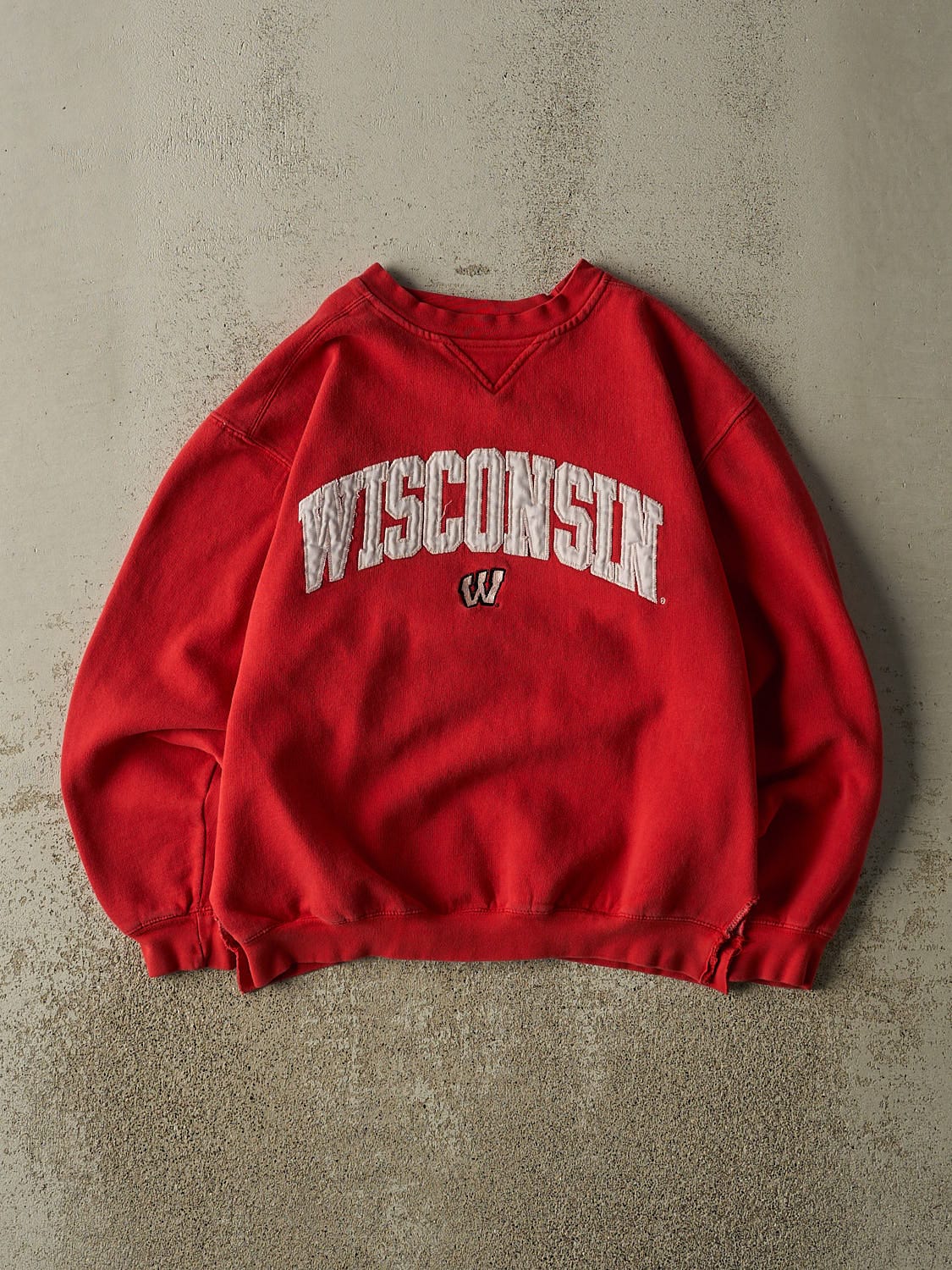 Vintage Y2K Red University of Wisconsin Embroidered Crewneck (S)