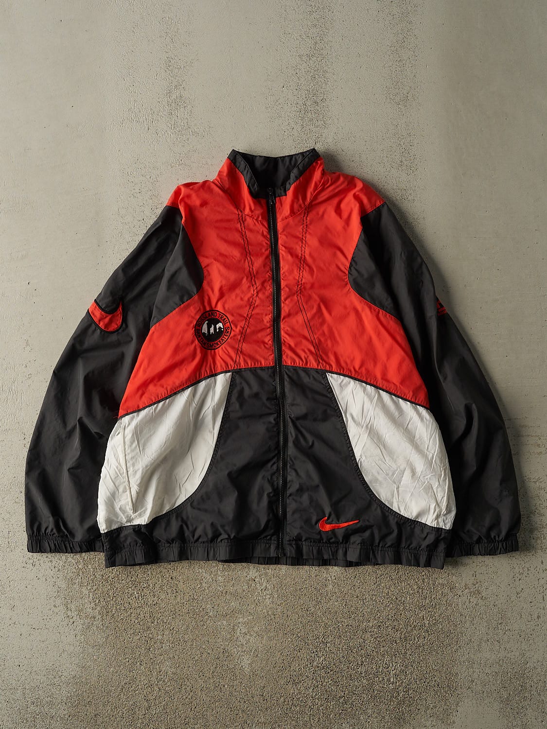 Vintage 90s Red, Black & White Nike Rossland Trail Windbreaker Jacket (XL/XXL)