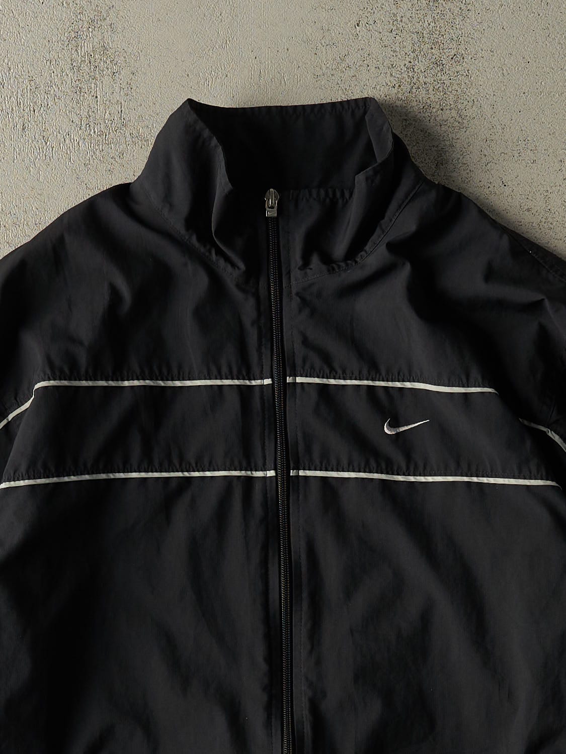 Vintage Y2K Black Nike Embroidered Zip Up Windbreaker Jacket (L)