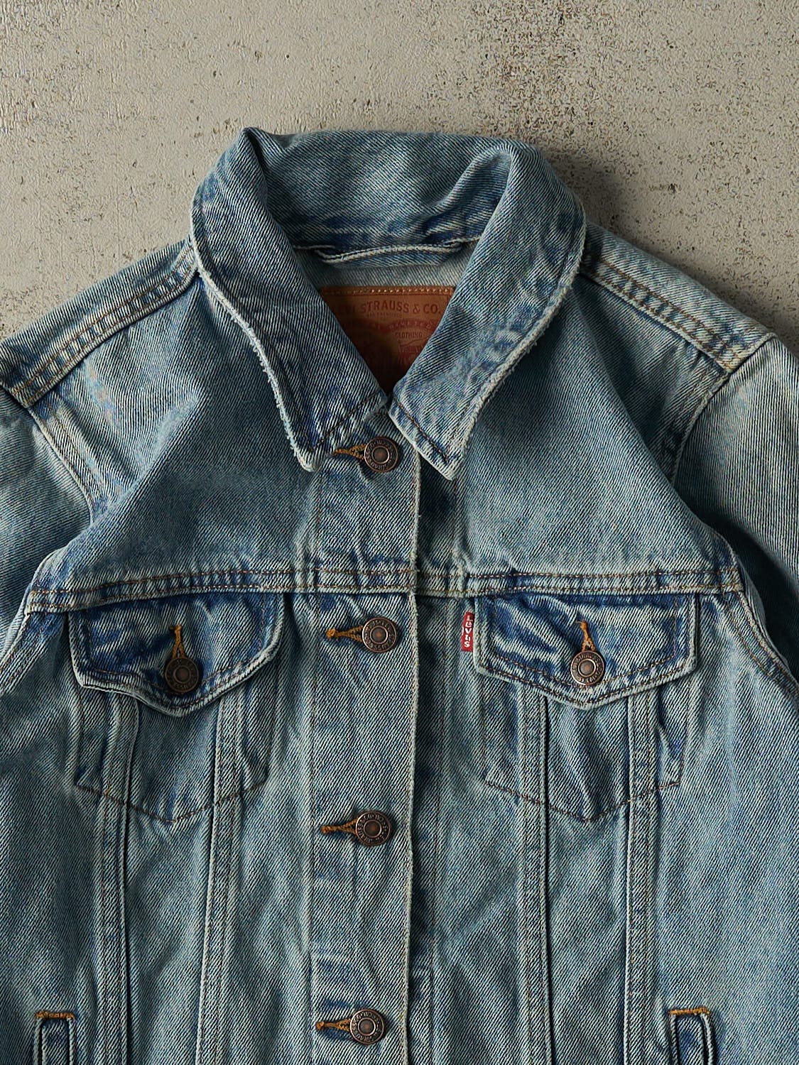 Vintage 90s Light Wash Levi's Jean Jacket (XS)