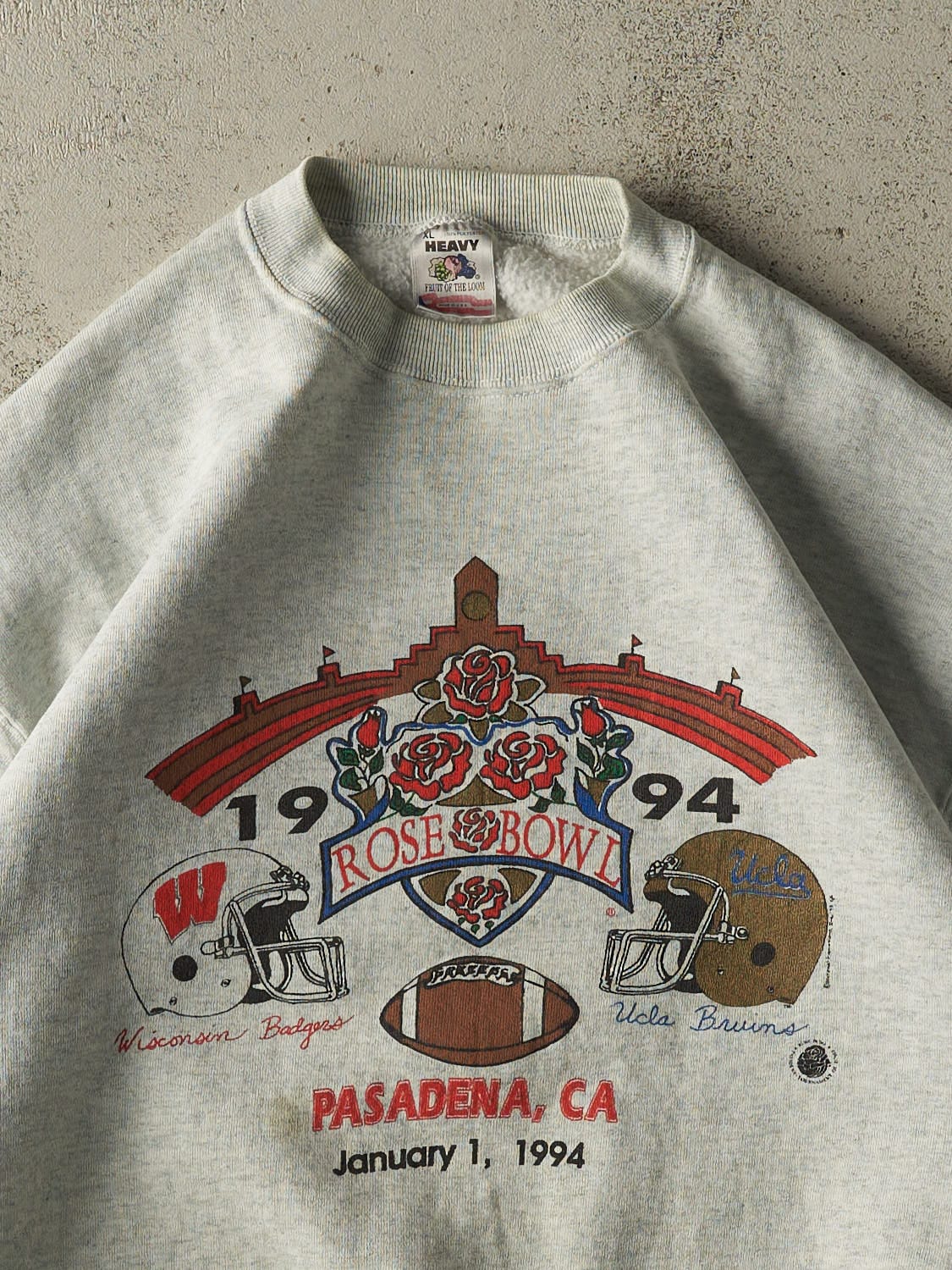 Vintage 94' Heather Grey University of Wisconsin vs UCLA Bruins Rose Bowl Crewneck (L/XL)