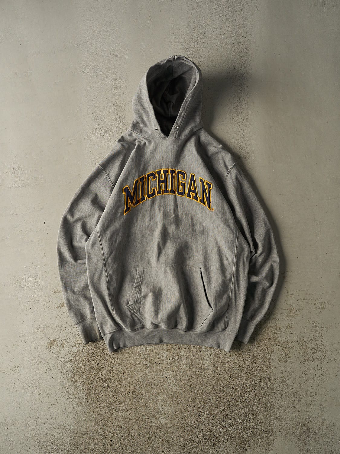 Vintage 90s Grey University of Michigan Embroidered Hoodie (XL/XXL)