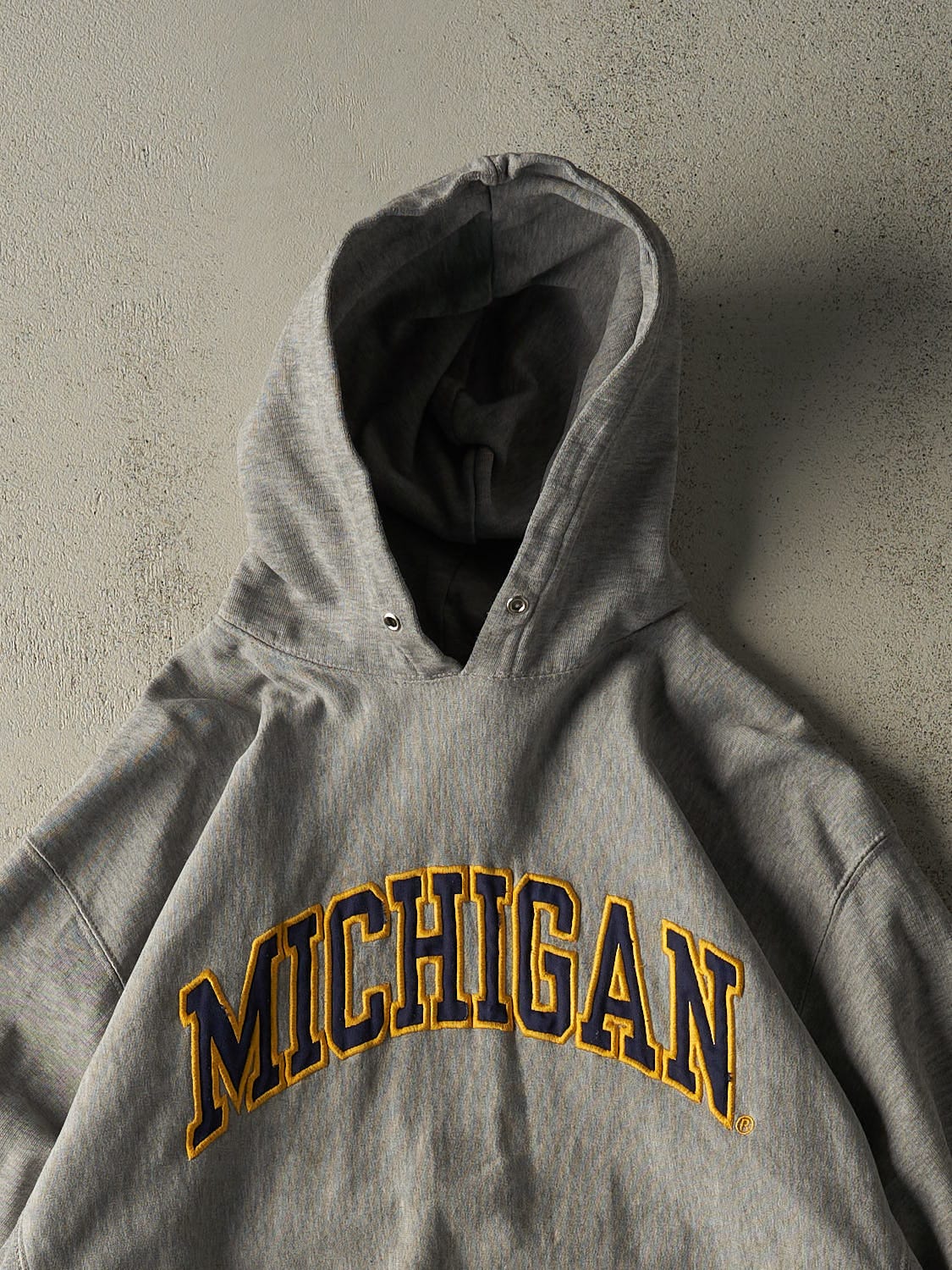 Vintage 90s Grey University of Michigan Embroidered Hoodie (XL/XXL)