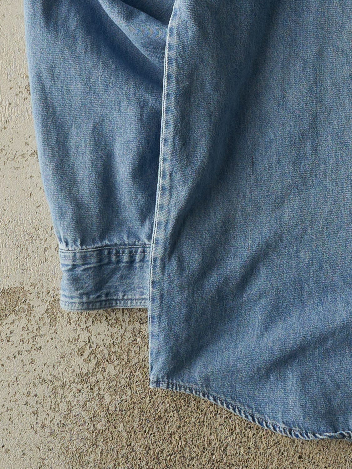 Vintage 90s Light Wash Philadelphia Flyers Button Up Denim Long Sleeve (L/XL)
