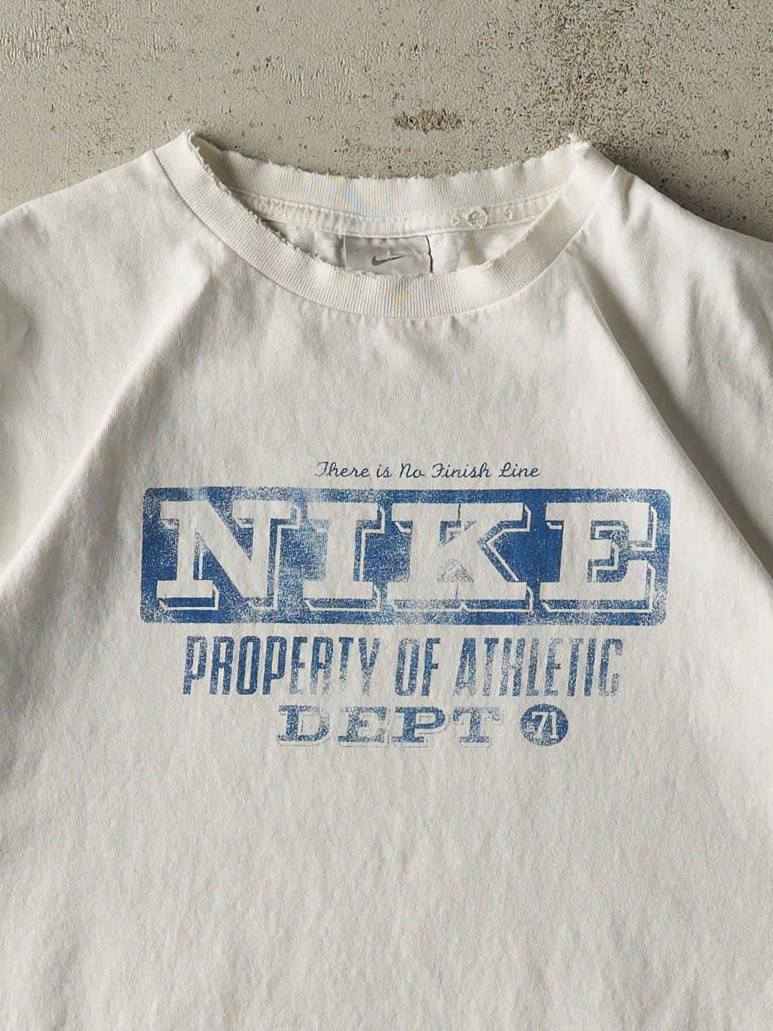 Vintage Y2K White Nike Tee (M/L)