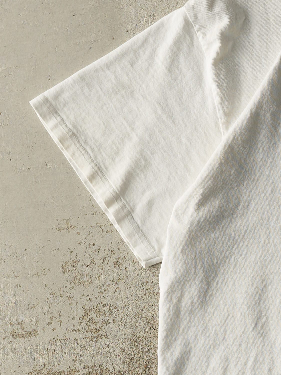 Vintage Y2K White Nike Tee (M/L)