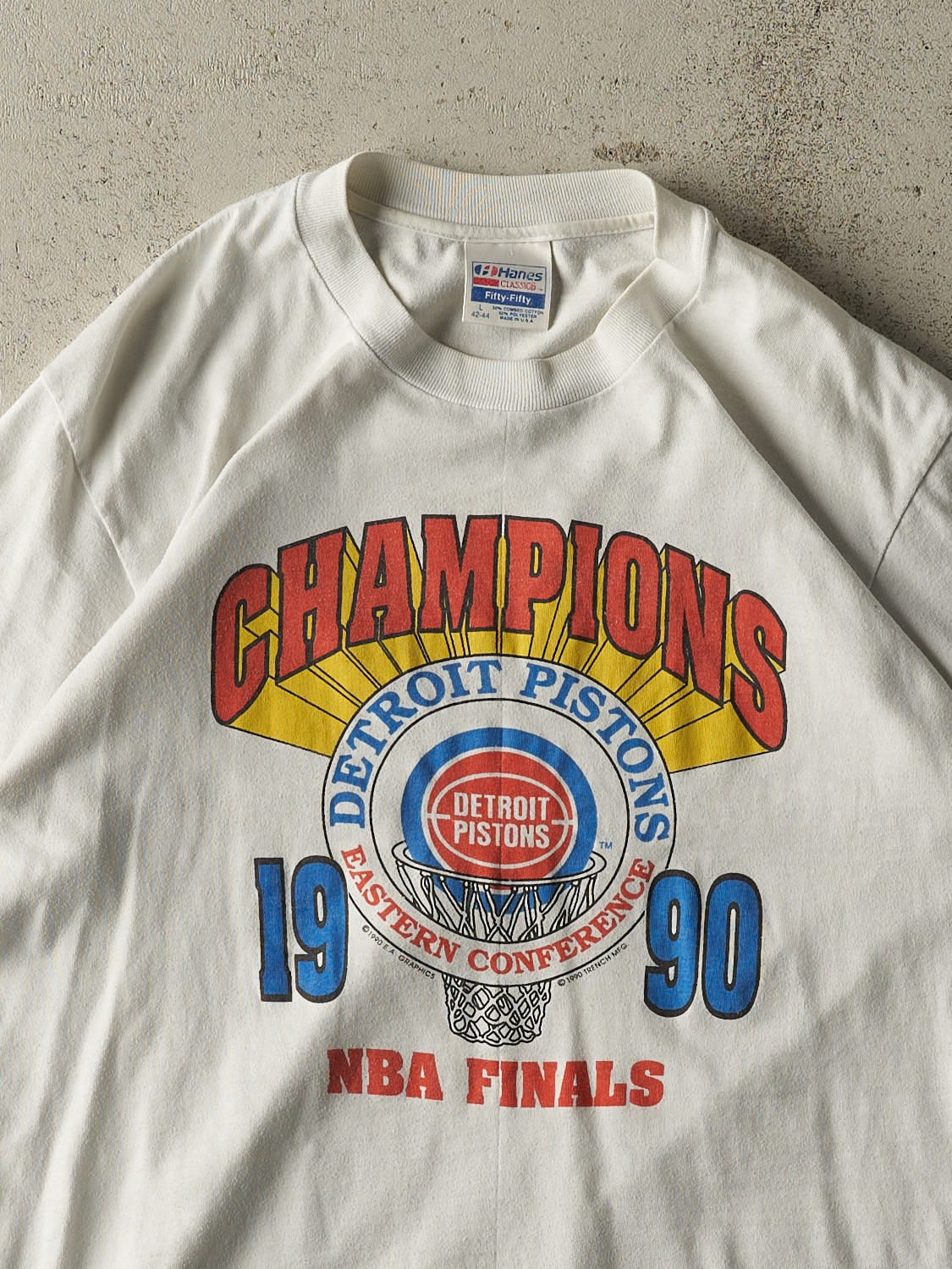 Vintage 90' White Detroit Pistons NBA Champions Tee (M/L)