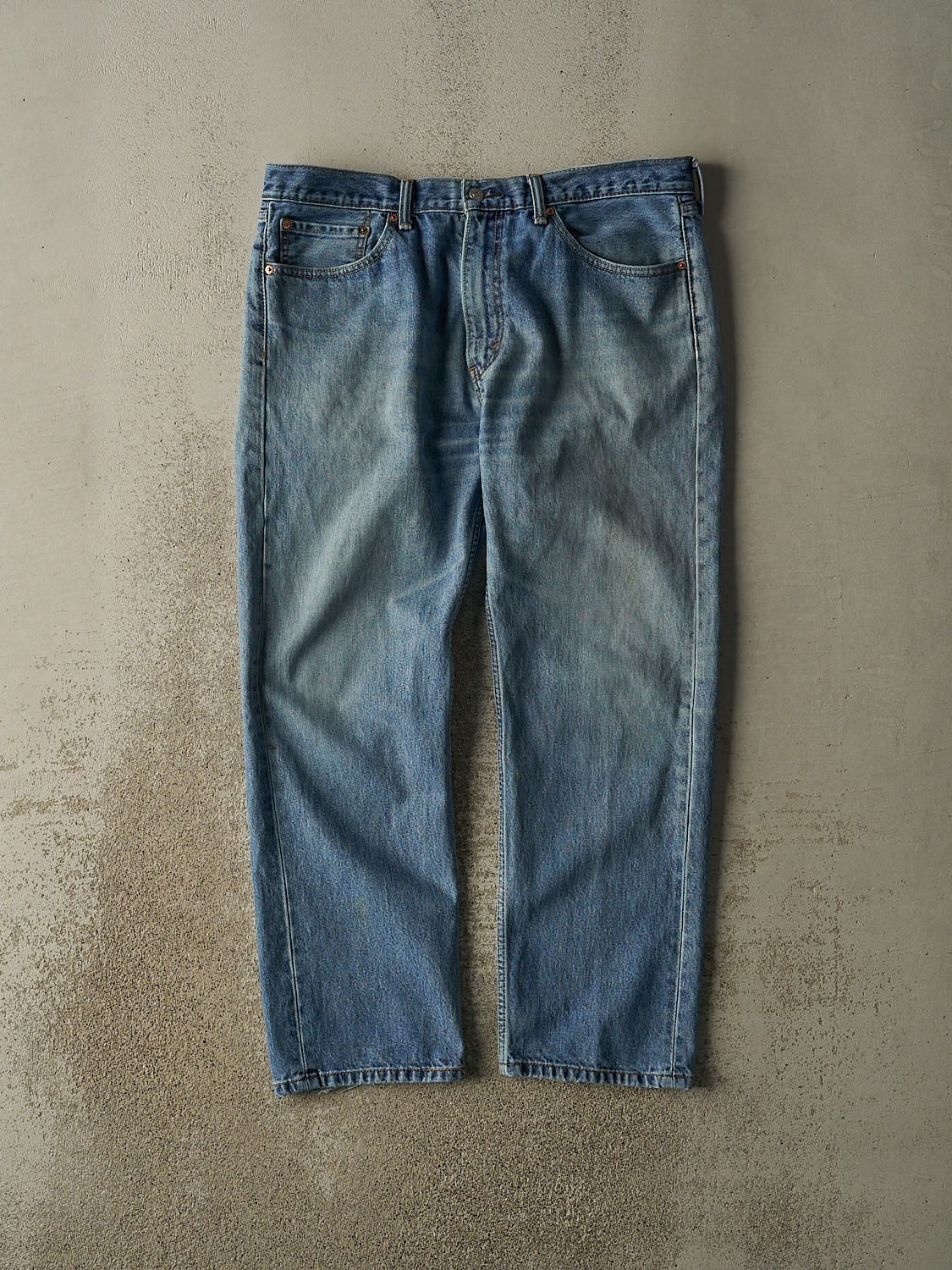 Vintage Y2K Mid Wash Levi's 505 Jeans (38x29.5)