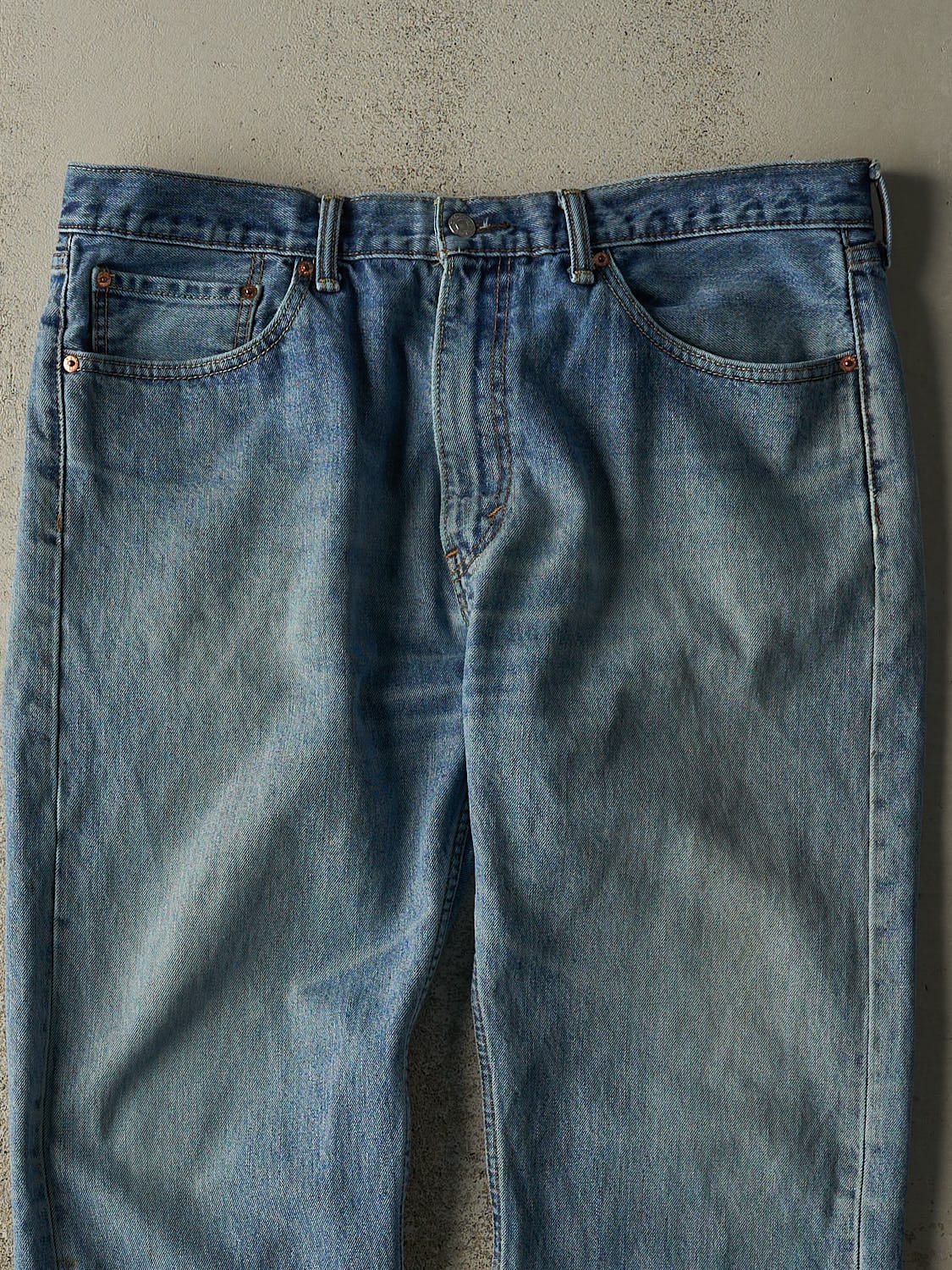 Vintage Y2K Mid Wash Levi's 505 Jeans (38x29.5)