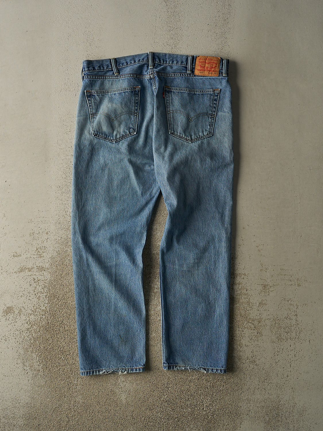 Vintage Y2K Mid Wash Levi's 505 Jeans (38x29.5)