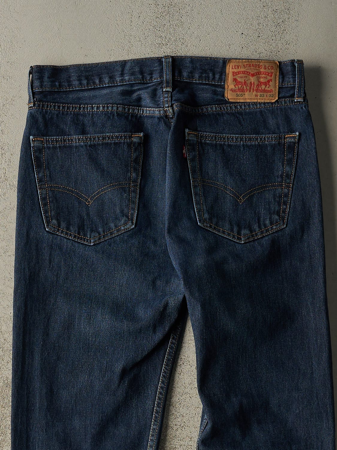 Vintage Y2K Dark Wash Levi's 505 Jeans (33x30.5)