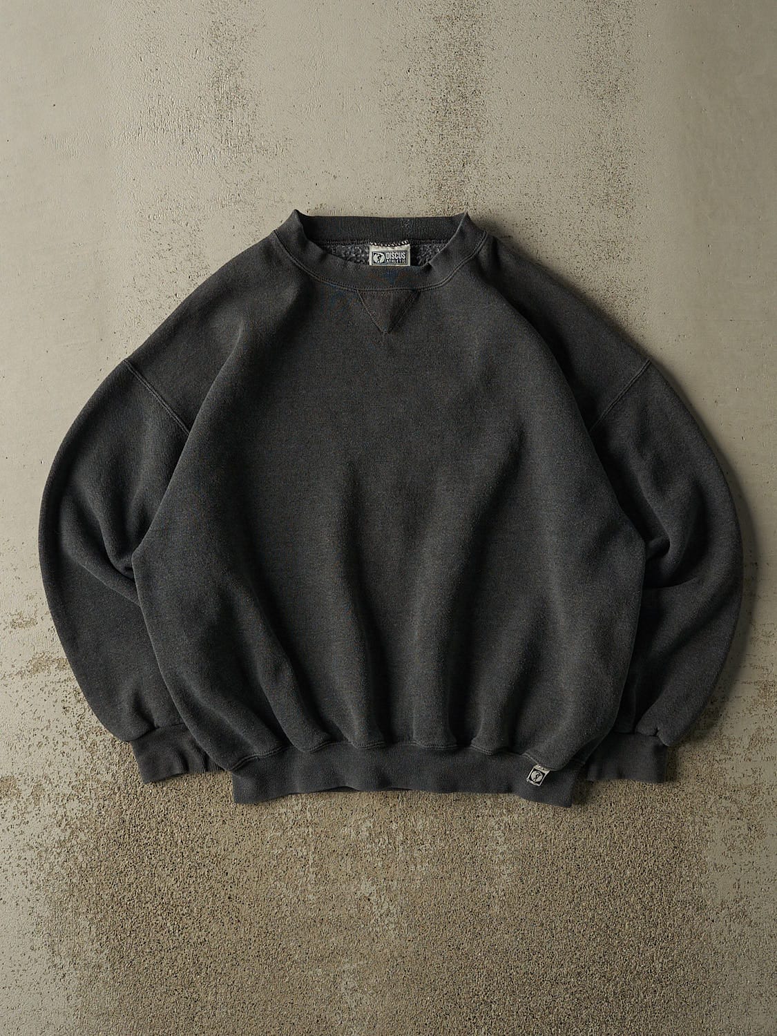 Vintage 90s Charcoal Grey Discus Athletic Blank Crewneck (L)