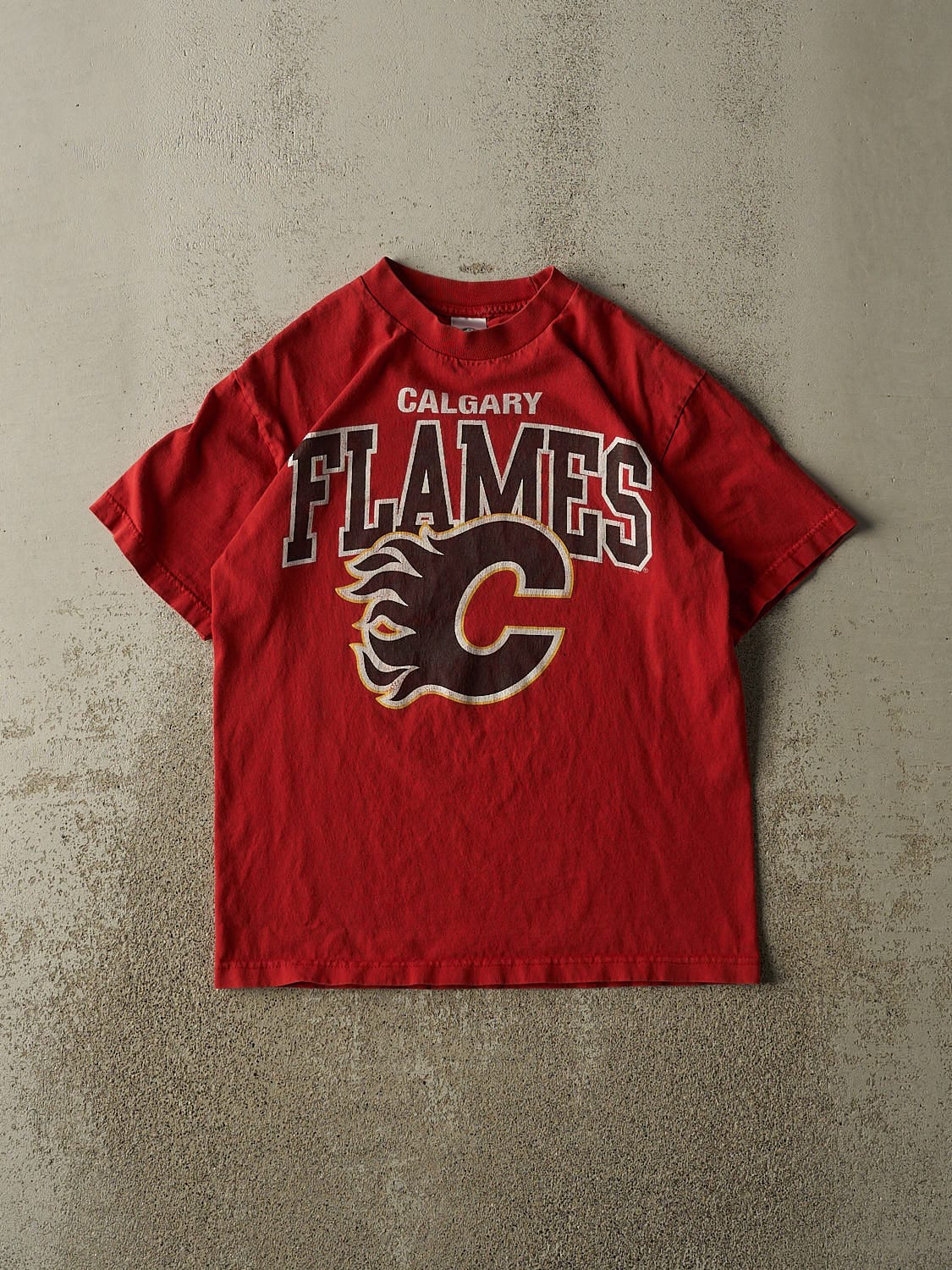 Vintage Y2K Red Calgary Flames Tee (S/M)